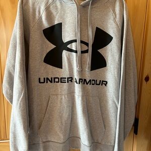 Under Armour Men's Gray Sweatshirt with Black Logo